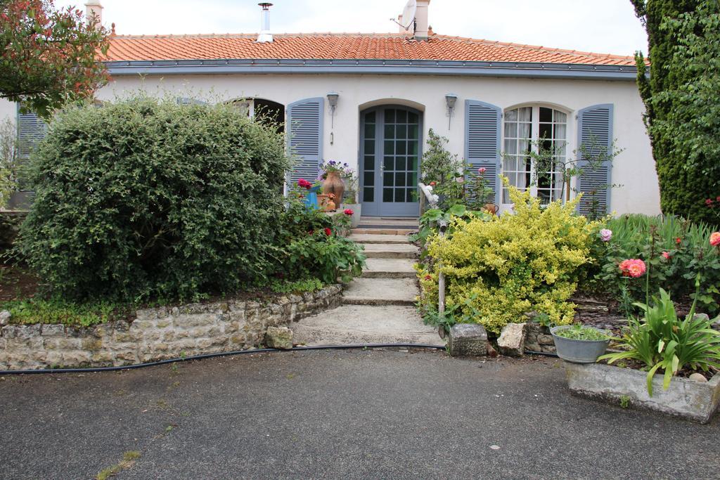 Maison D'Hotes Le Lavoir Fontaines  Exteriér fotografie