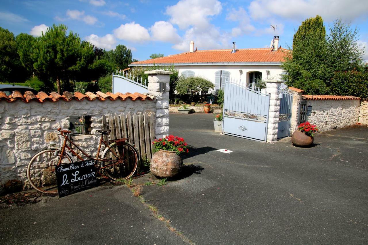 Maison D'Hotes Le Lavoir Fontaines  Exteriér fotografie