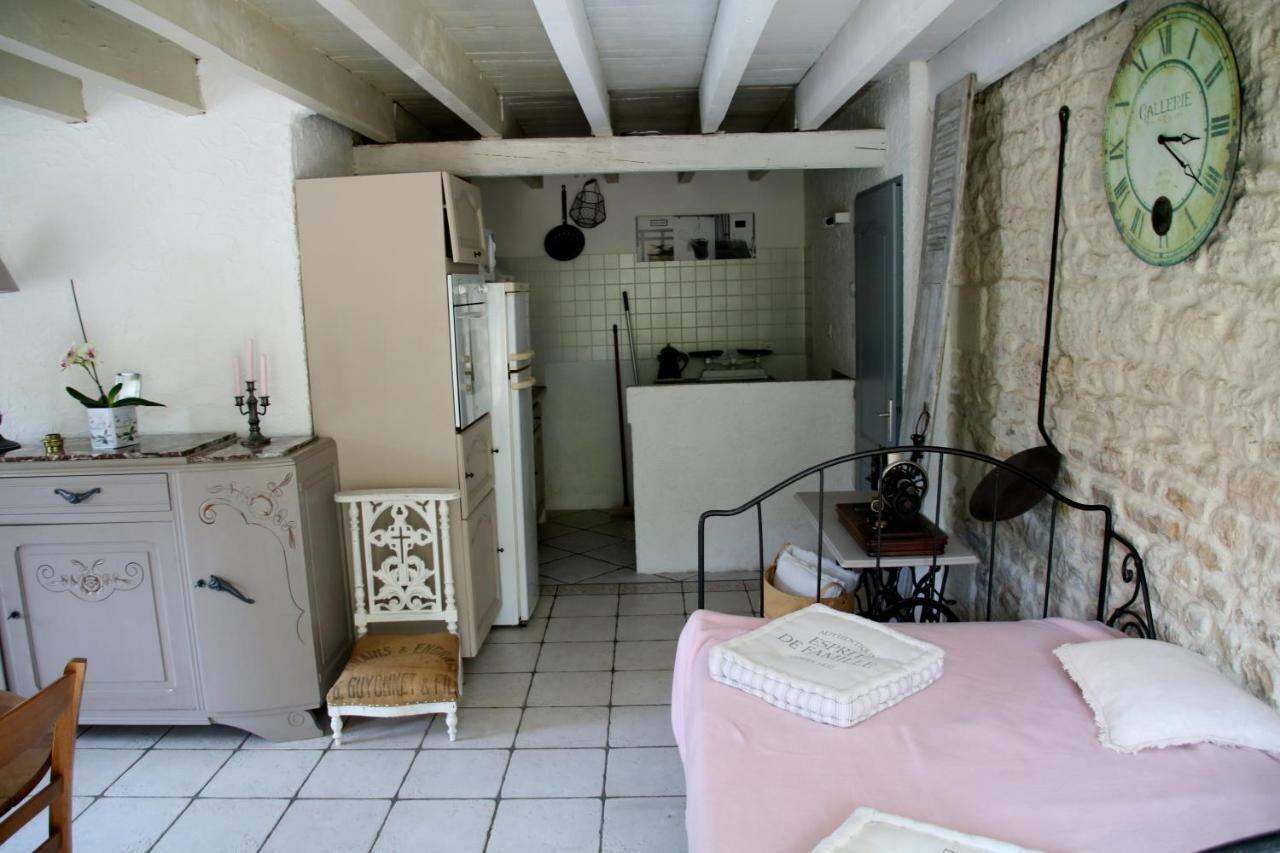 Maison D'Hotes Le Lavoir Fontaines  Exteriér fotografie